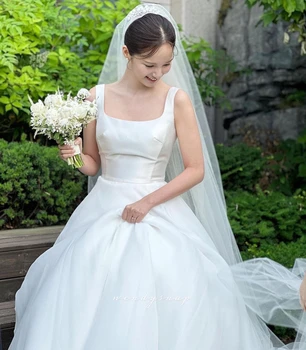 SONDR Атлас с квадратным вырезом, сшитые на заказ Элегантные свадебные платья без рукавов цвета слоновой кости, Корейские платья для невест, женские свадебные платья Изображение