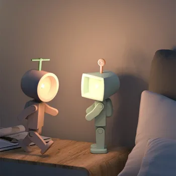 Ночник в форме робота, светодиодный мини-мультяшный прикроватный столик, Магнитный маятник, милый держатель для мобильного телефона, детские подарки Изображение