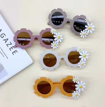 Персонализированные детские солнцезащитные очки Модный тренд Детские солнцезащитные очки для путешествий вогнутые солнцезащитные очки Изображение